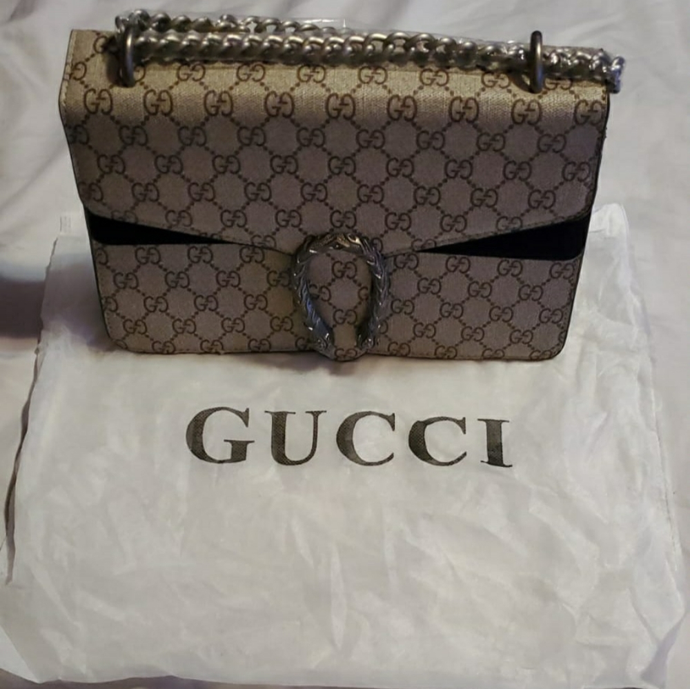 Purses - Picture 3 of 5